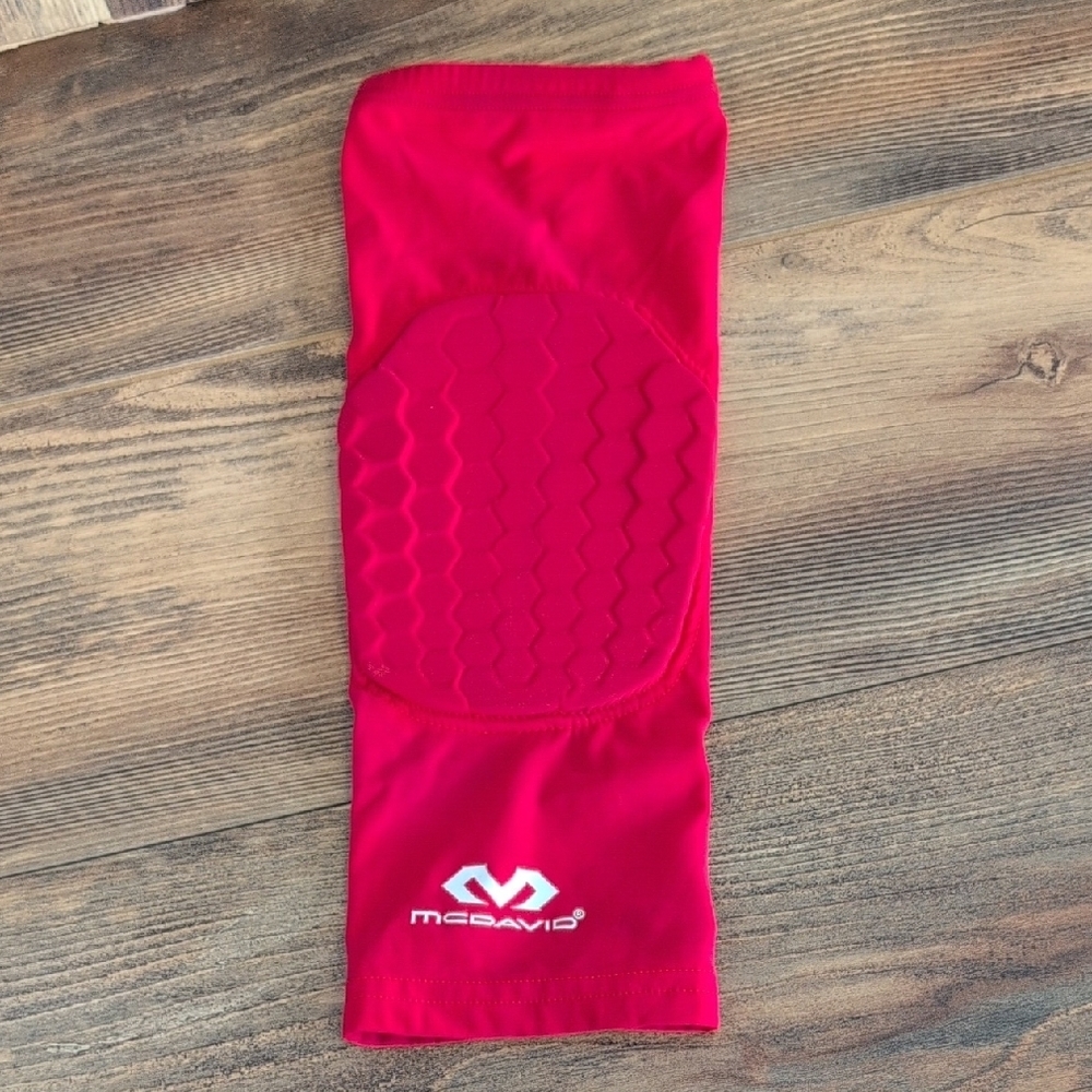 McDavid Red Padded Knee Sleeve Medium